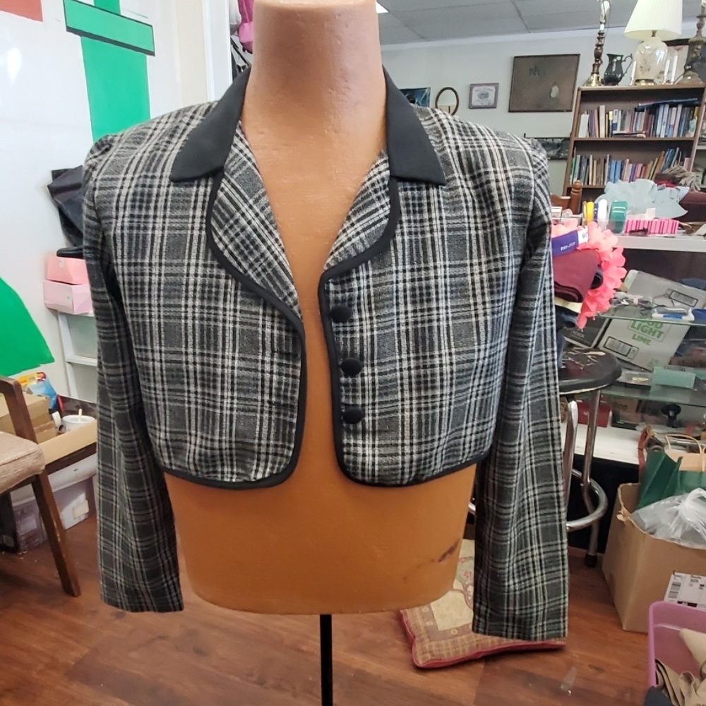 Cropped jacket